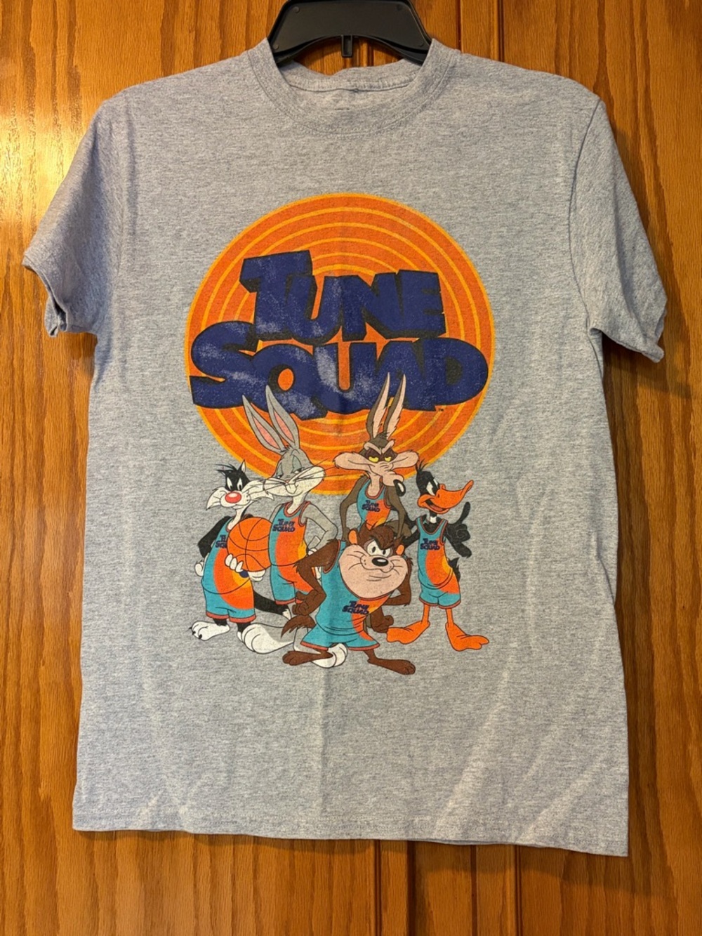 Space Jam t shirt size small